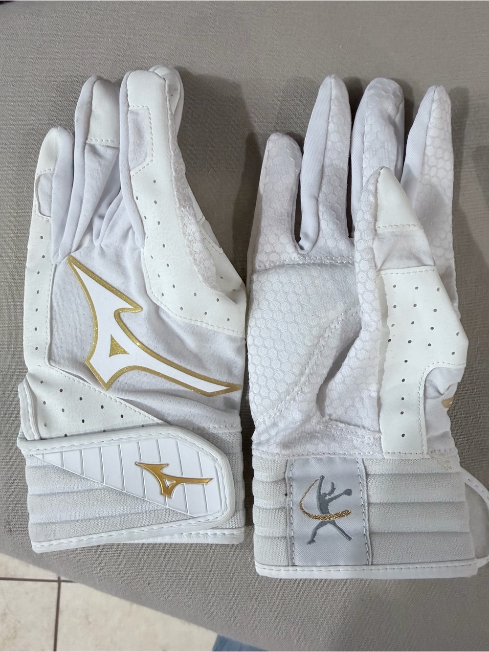 Mizuno White Batting Gloves for Women